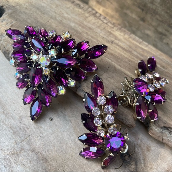 JULIANA D&E Vintage Rhinestone Demi Parure Brooch & Earring Set Amethyst - Picture 11 of 13